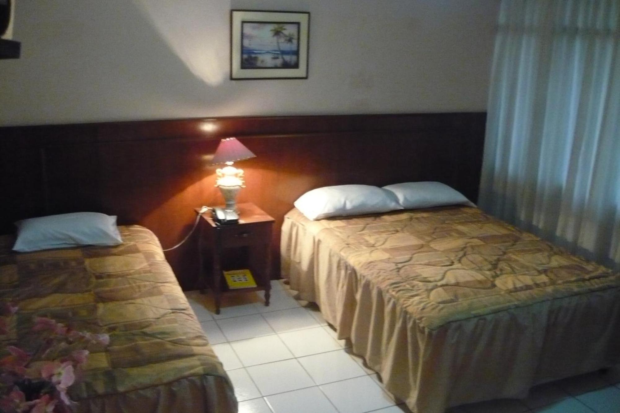 איקה Hotel Princess מראה חיצוני תמונה